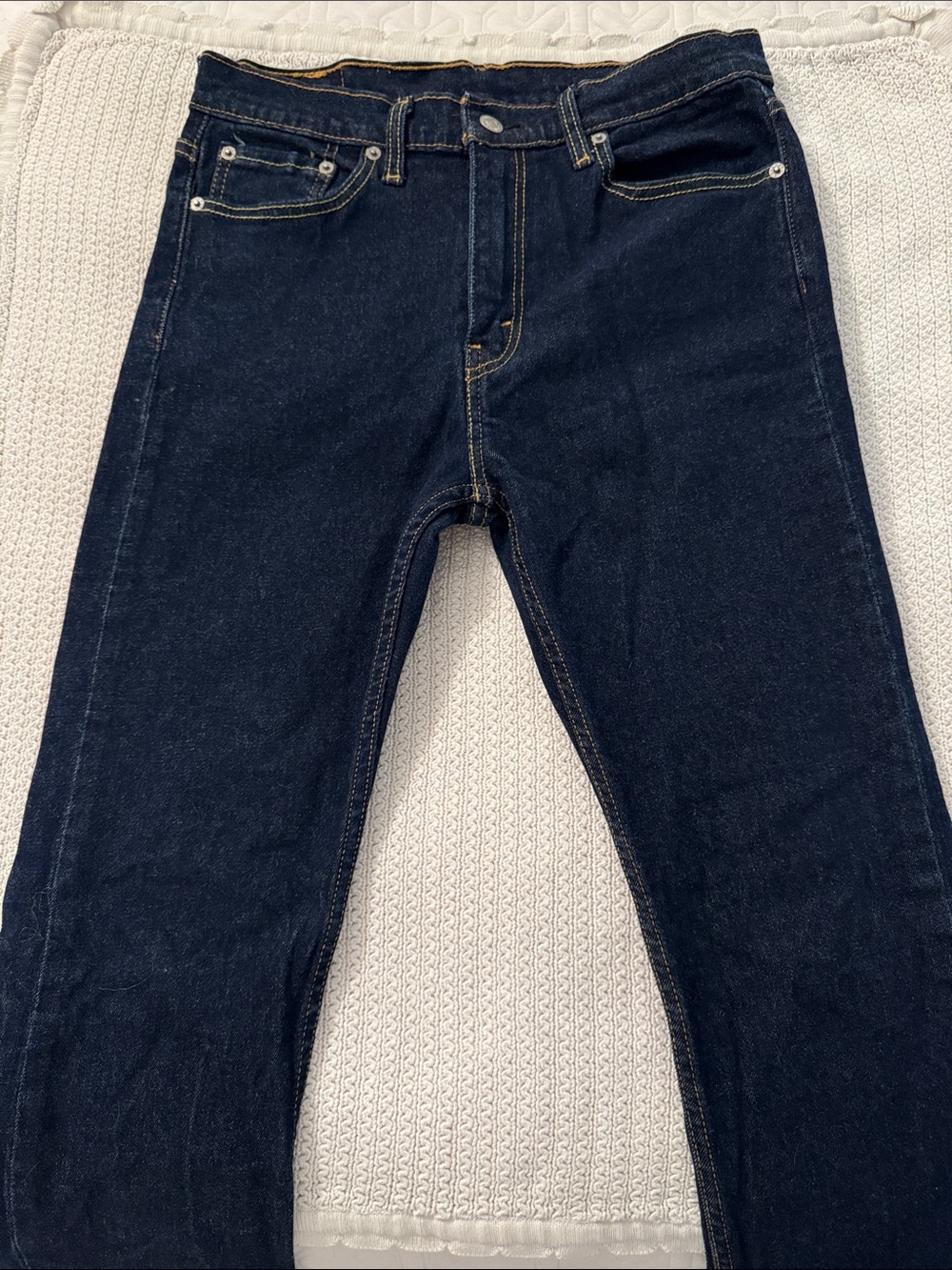 Levi's Men’s Dark Indigo Slim Straight Jeans with Contrast Stitching